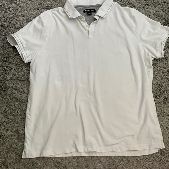 (2) Mens shirts - Picture 8 of 11